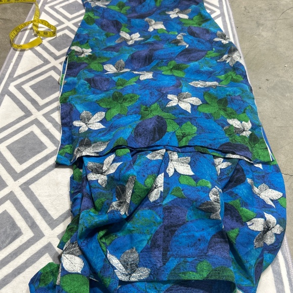 Beautiful Indian Pakistani shalwar kameez - Picture 2 of 4